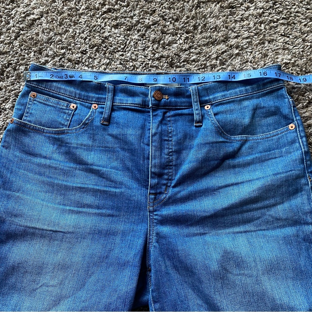 Madewell Cali Demi-Boot Mid Rise Jeans in Kemper Wash: Back-Seam Edition EUC 32 - Picture 9 of 12
